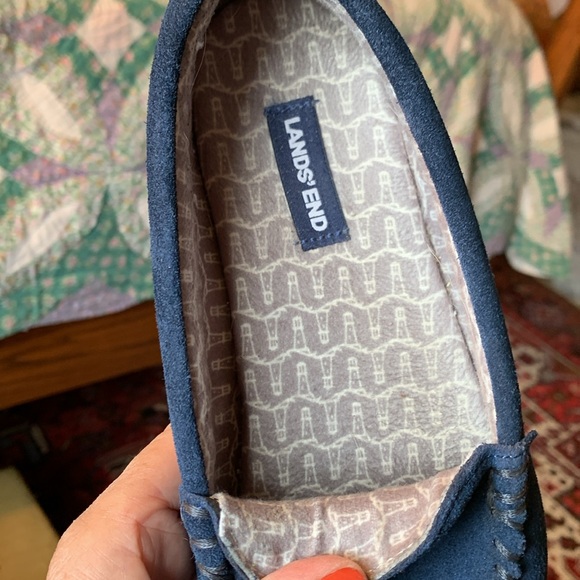 Lands End Navy Blue Suede Leather Moccasins. Soft flannel insoles. Worn once. 8 - Picture 6 of 6